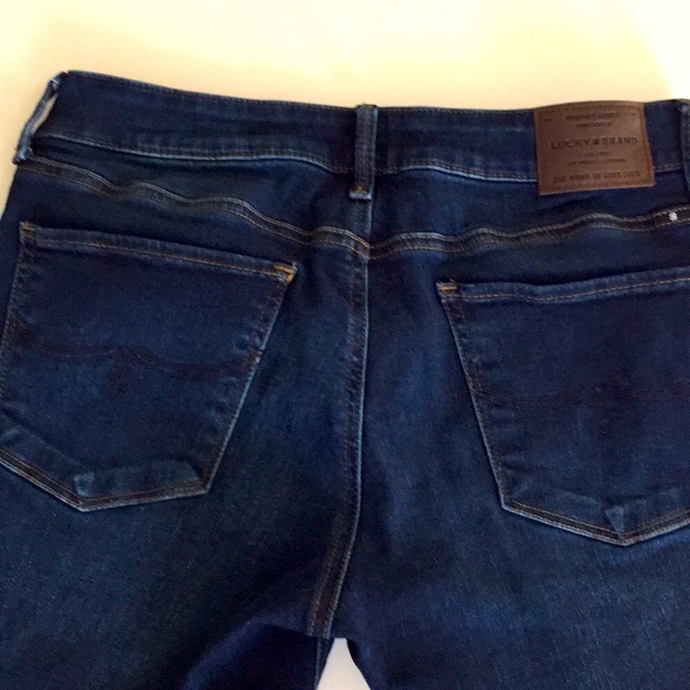 Lucky Jeans - Picture 5 of 6